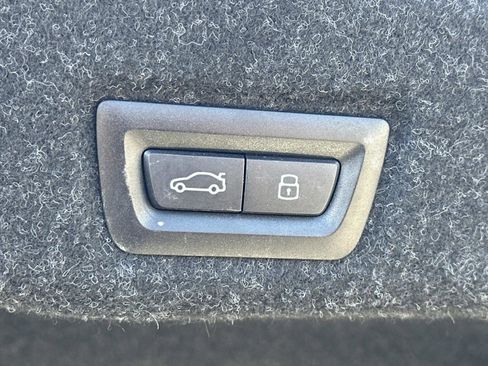 Used 2024 BMW 530i xDrive w/ Convenience Package image 16