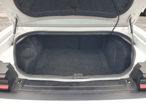 Used 2023 Dodge Challenger SXT RWD image 7