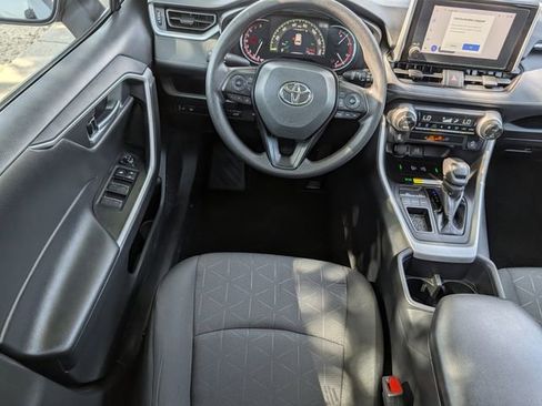 Used 2024 Toyota RAV4 XLE w/ Convenience Package FWD image 10