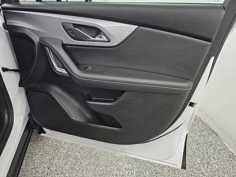 Used 2025 Chevrolet Blazer LT FWD image 20