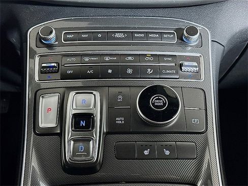 Used 2023 Hyundai Santa Fe SEL image 17