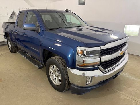 Used 2016 Chevrolet Silverado 1500 LT w/ All Star Edition AWD/4WD image 3