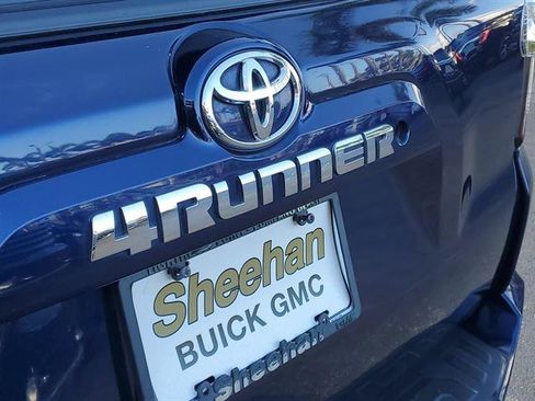 Used 2018 Toyota 4Runner SR5 Premium image 13
