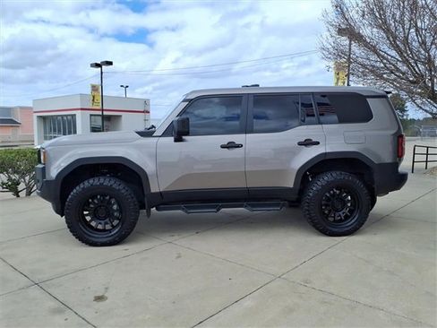 Used 2024 Toyota Land Cruiser 1958 image 2