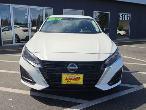 Certified 2024 Nissan Altima 2.5 S FWD image 8