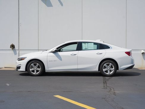 Used 2023 Chevrolet Malibu LT w/ Driver Confidence Package FWD image 6