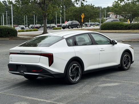 Certified 2025 Kia K4 EX FWD image 4