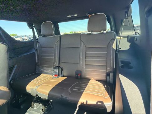 New 2026 GMC Yukon Denali Ultimate AWD/4WD image 28