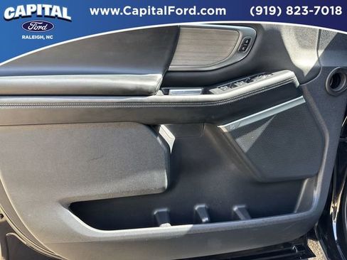 Certified 2025 Ford Expedition Max Platinum image 21