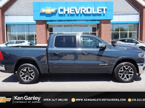 Used 2025 RAM 1500 Laramie AWD/4WD image 1