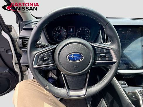 Used 2025 Subaru Outback Premium AWD/4WD image 14