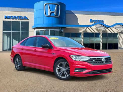 Used 2021 Volkswagen Jetta R-Line w/ R-Line Cold Weather Package FWD image 1