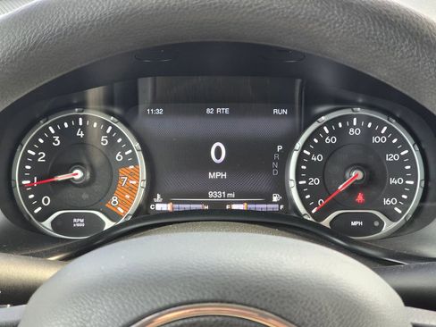 Used 2023 Jeep Renegade Latitude image 23