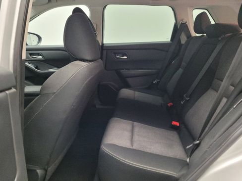 Used 2025 Nissan Rogue SV AWD/4WD image 18