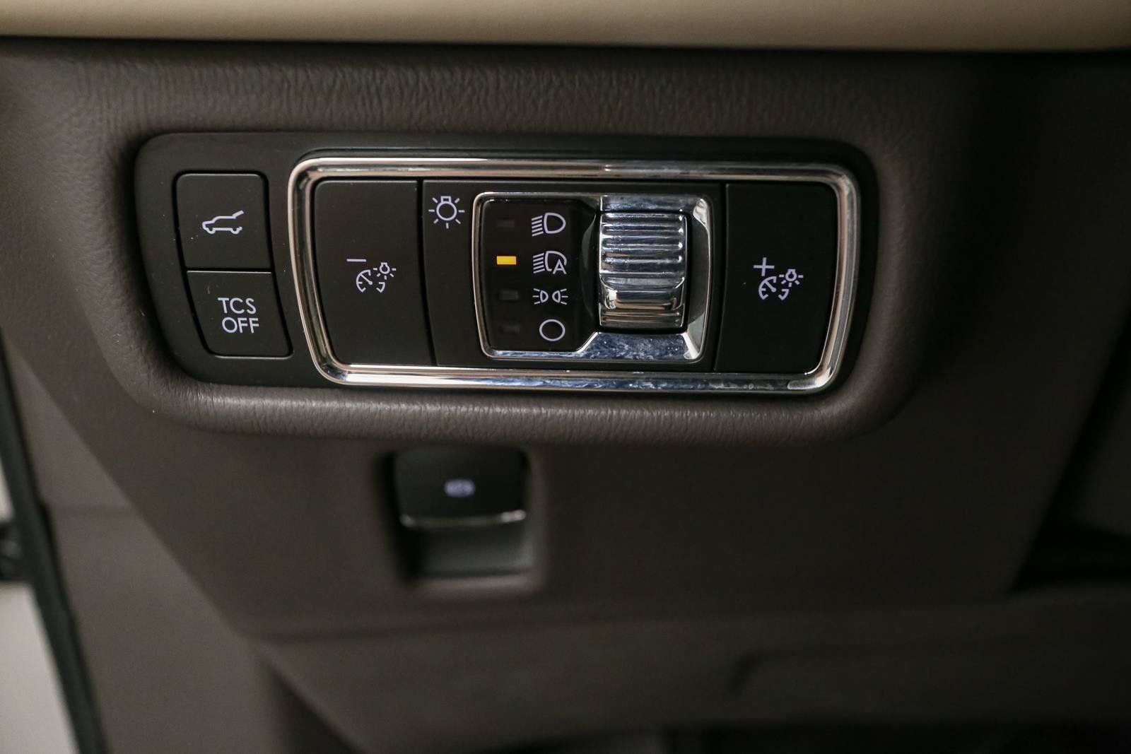 Used 2023 Lincoln Nautilus AWD w/ Premium Package image 37