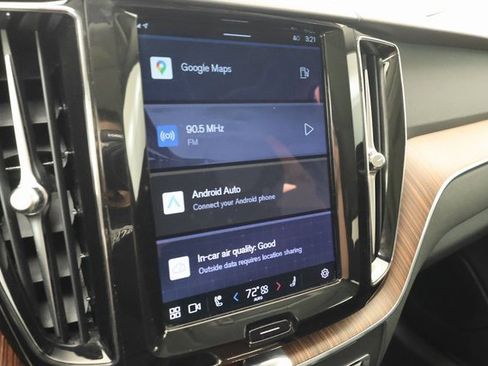 Used 2024 Volvo XC60 B5 Plus image 14