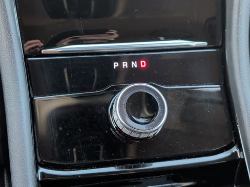 Used 2023 Jeep Grand Cherokee L Laredo image 24