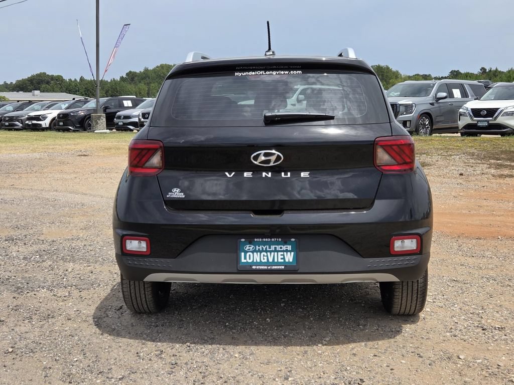 New 2026 Hyundai Venue SEL FWD image 4