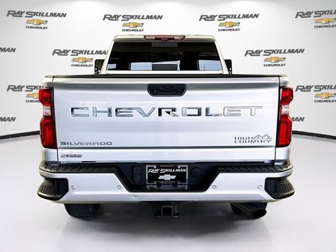 Used 2021 Chevrolet Silverado 2500 High Country AWD/4WD image 6