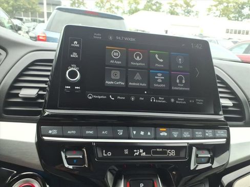 Used 2025 Honda Odyssey Touring image 12