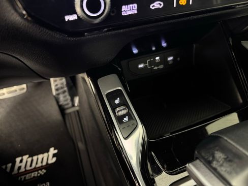 Used 2025 Kia Sorento SX Prestige image 22