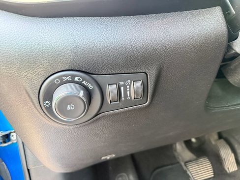 Used 2024 Jeep Compass Latitude AWD/4WD image 16