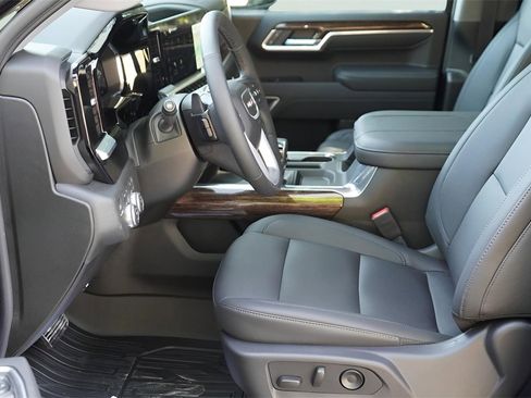 New 2026 GMC Sierra 1500 Elevation w/ Elevation Premium Package image 9