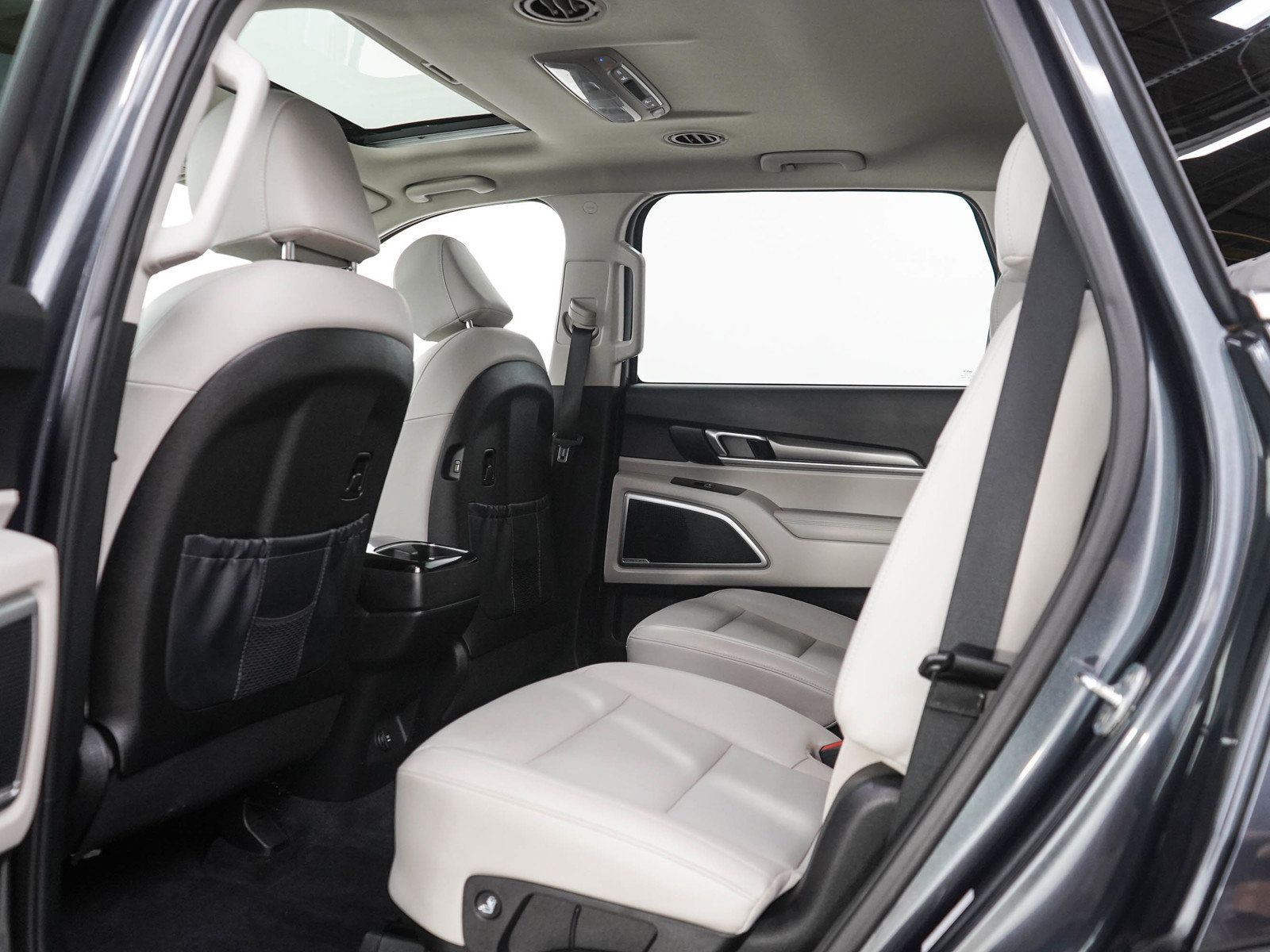Used 2022 Kia Telluride S AWD/4WD image 17