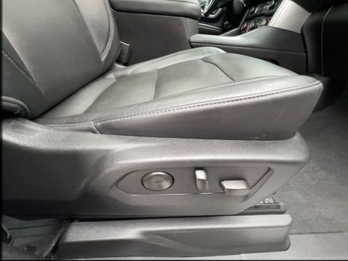 Used 2021 Chevrolet Tahoe LT w/ LT Signature Package RWD image 34