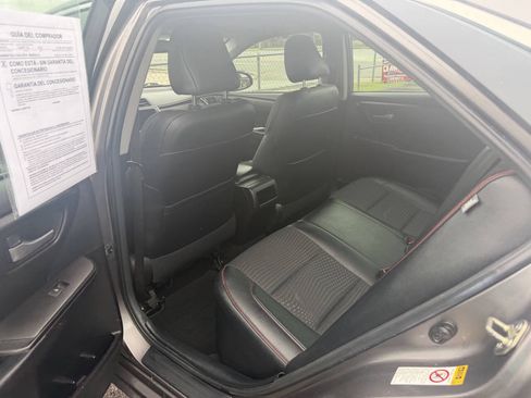 Used 2015 Toyota Camry SE FWD image 3