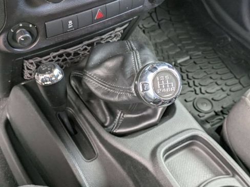 Certified 2018 Jeep Wrangler Sport AWD/4WD image 20