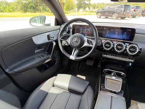 Used 2025 Mercedes-Benz CLA 250 image 18