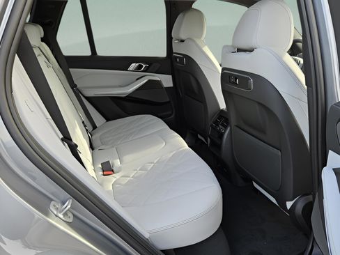 New 2026 BMW X5 sDrive40i w/ Premium Package image 14