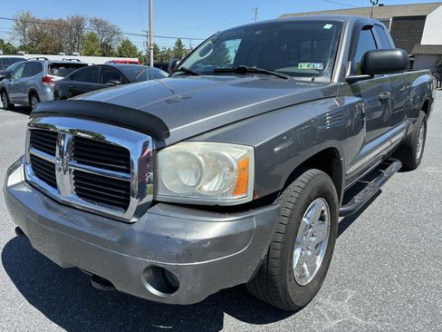 Used 2005 Dodge Dakota Laramie w/ Trailer Tow Group AWD/4WD image 3