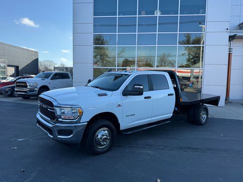 Used 2024 RAM 3500 SLT w/ Quick Order Package 2YG SLT image 25