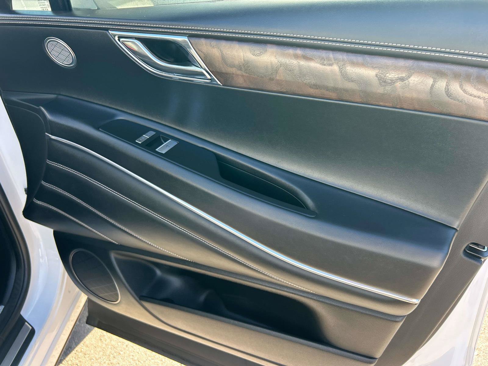 Used 2024 Genesis GV80 2.5T AWD/4WD image 23