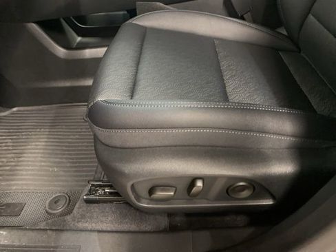 New 2026 Chevrolet Equinox LT w/ Convenience Package II AWD/4WD image 25