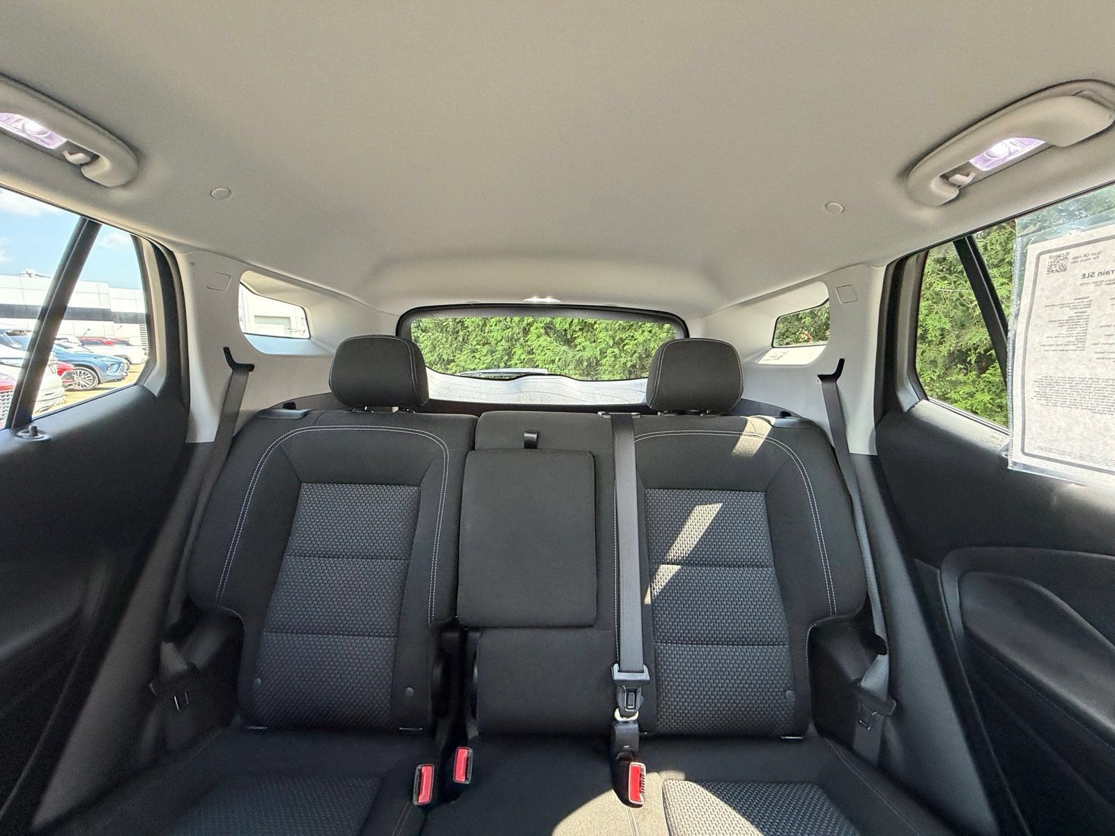 Used 2023 GMC Terrain SLE w/ LPO, Floor Liner Package FWD image 3