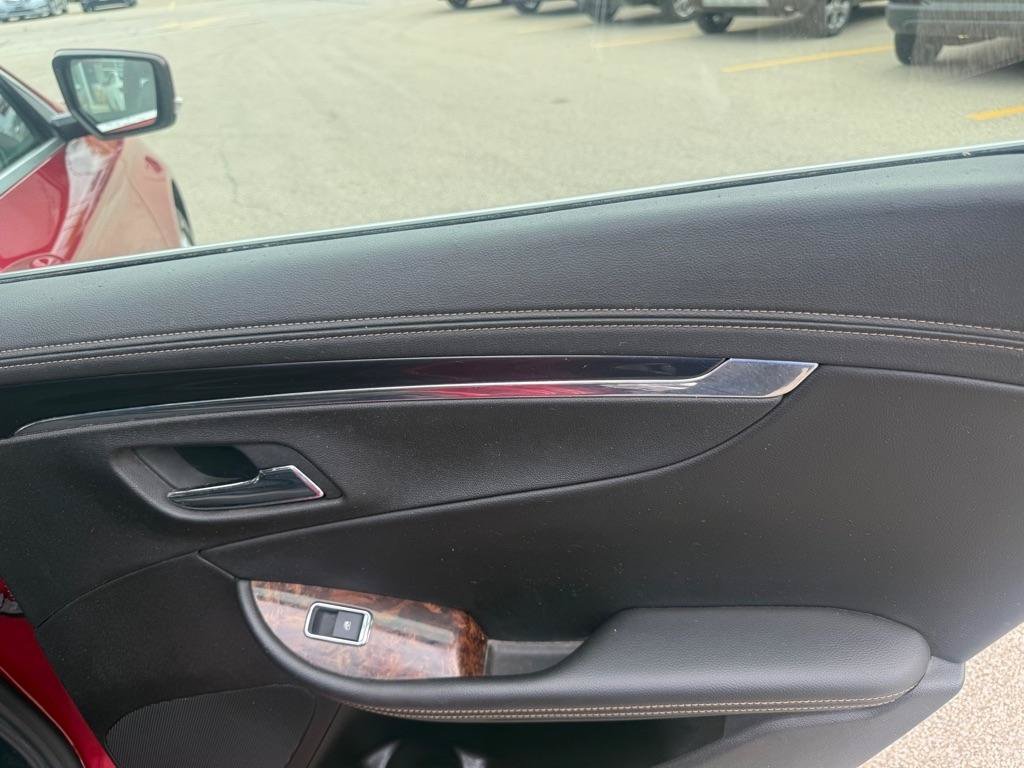 Used 2014 Chevrolet Impala LT w/ Convenience Package FWD image 20