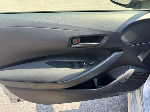 Used 2022 Toyota Corolla LE FWD image 12