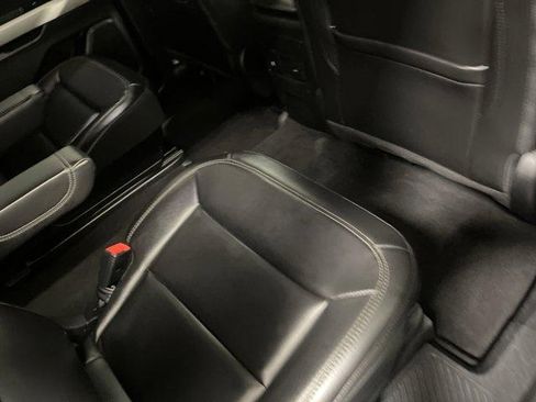 Used 2022 Ford Explorer XLT w/ Equipment Group 202A AWD/4WD image 16