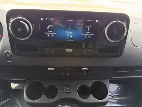 Used 2023 Mercedes-Benz Sprinter 2500 image 22