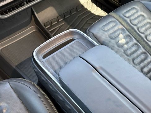 Used 2024 Rivian R1S Adventure AWD/4WD image 15