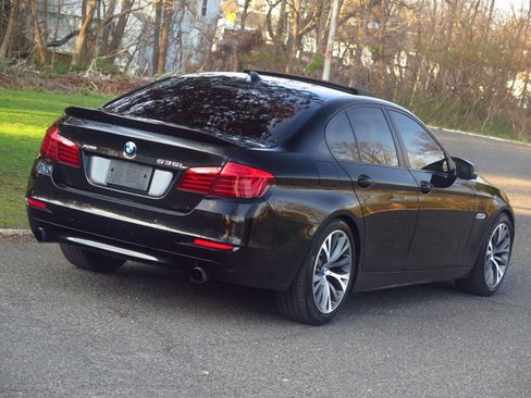 Used 2016 BMW 535i xDrive Sedan w/ Driver Assistance Package image 19