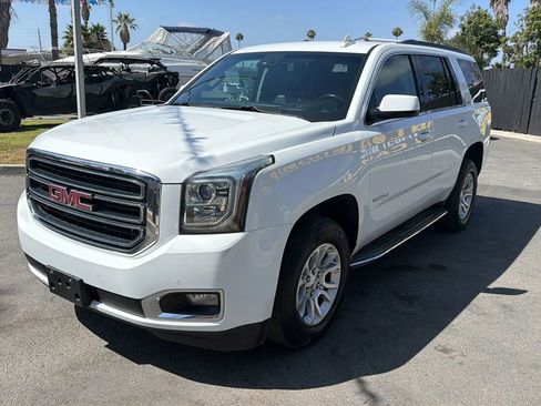 Used 2017 GMC Yukon SLT AWD/4WD image 4