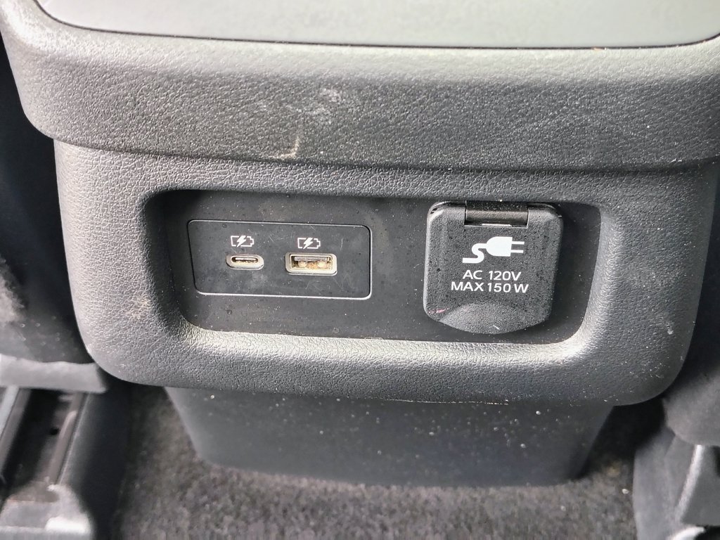 Used 2024 Nissan Pathfinder Platinum AWD/4WD image 40