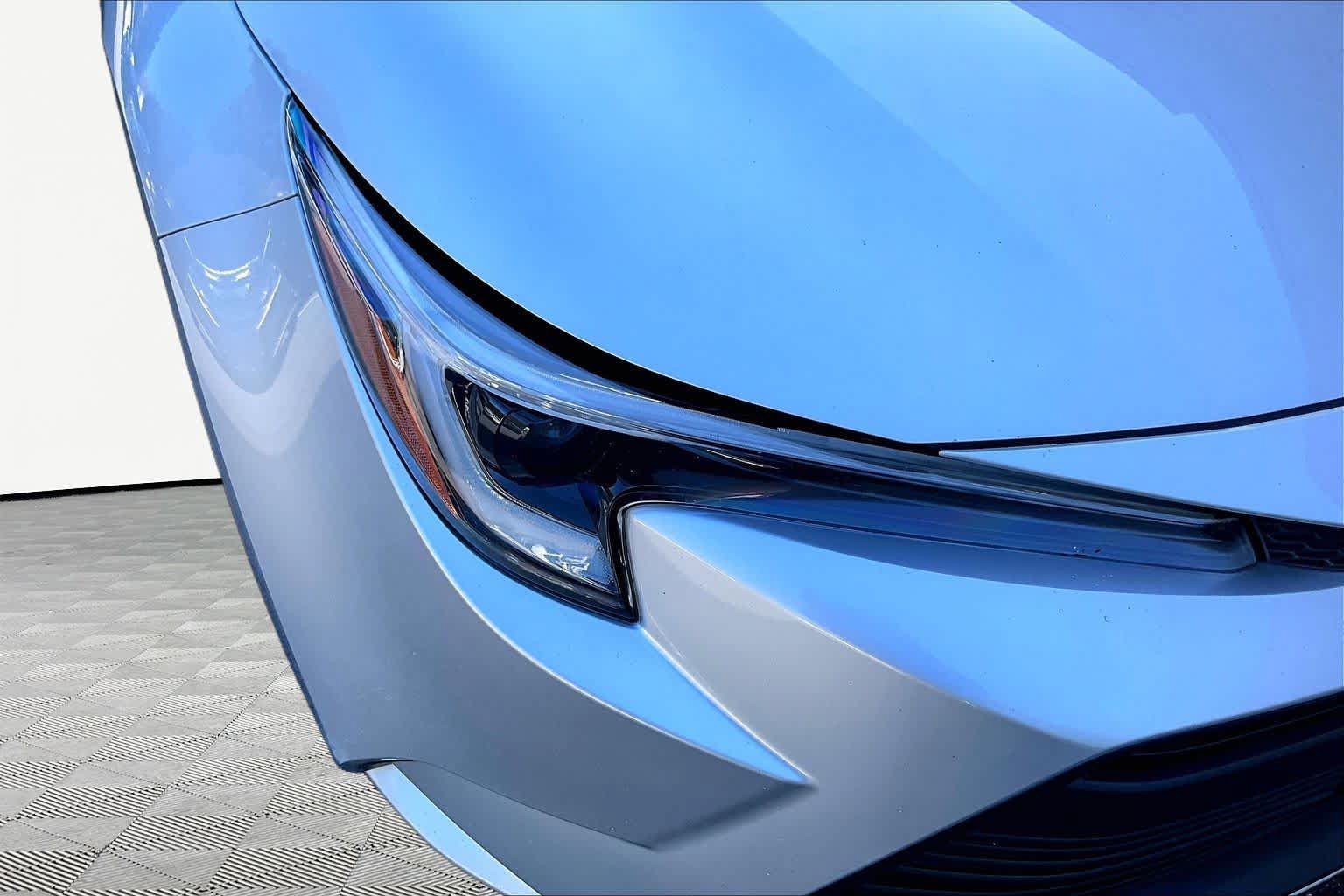 Used 2025 Toyota Corolla LE FWD image 28