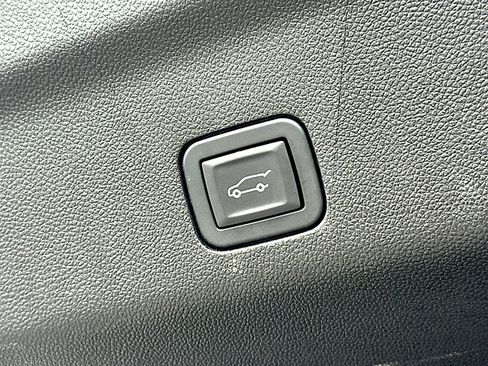 Used 2023 Chevrolet Tahoe RST w/ Luxury Package RWD image 27