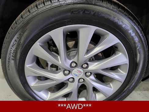 Certified 2025 Buick Enclave Preferred image 10