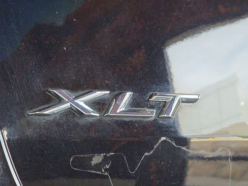 Used 2024 Ford Explorer XLT w/ Equipment Group 202A image 11